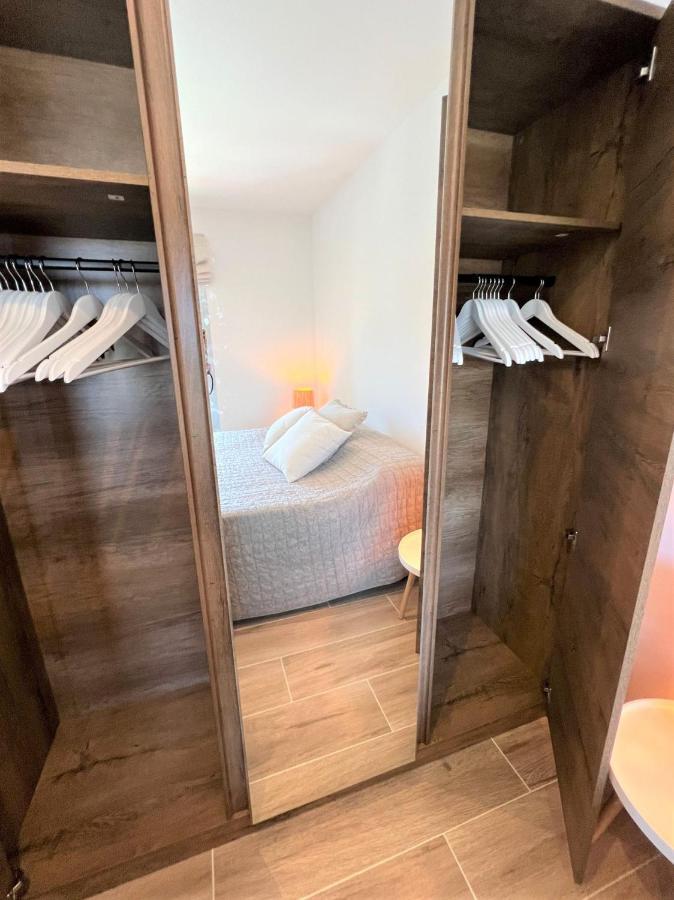 Lidersol, Block 1, 8-b Apartment